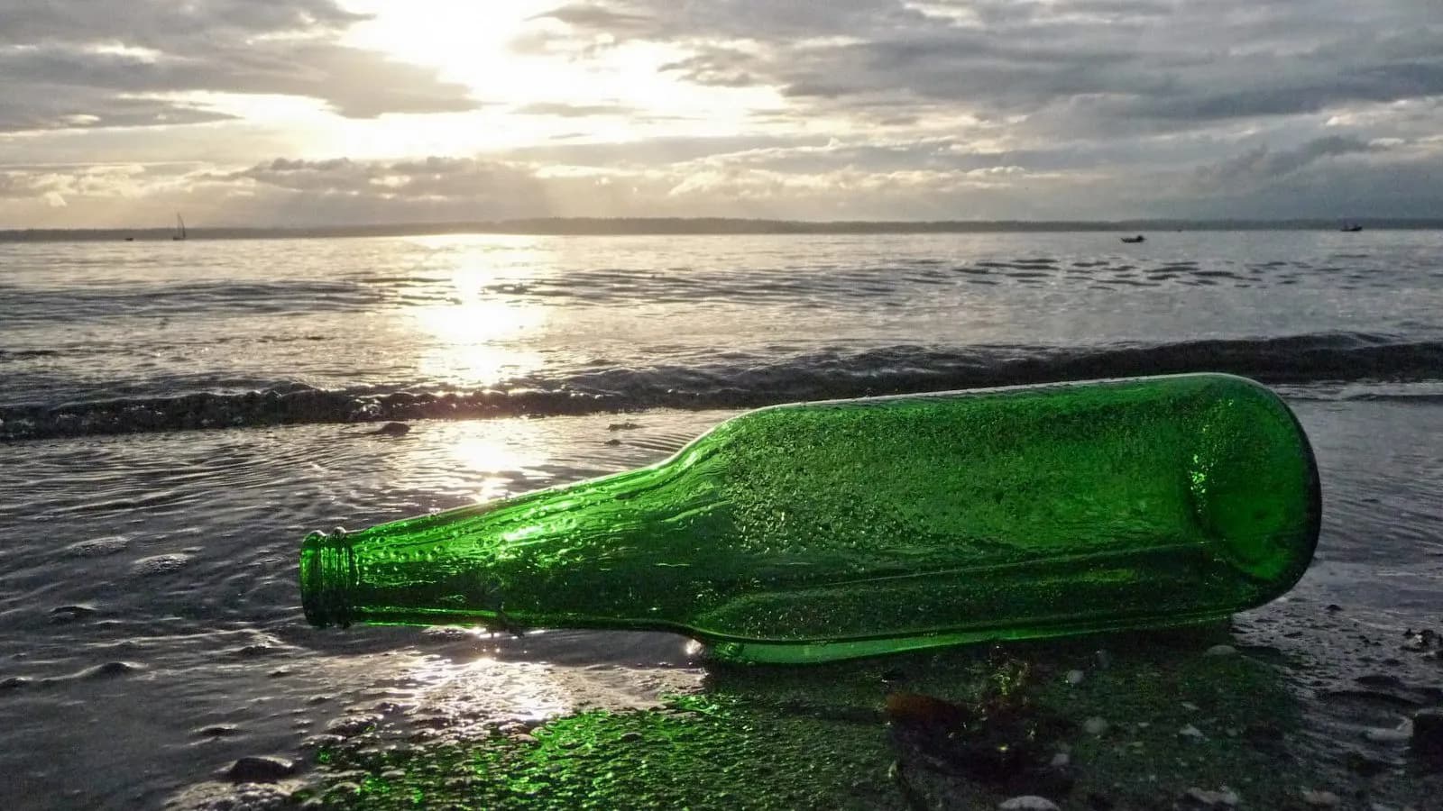 Glass recycling gallery